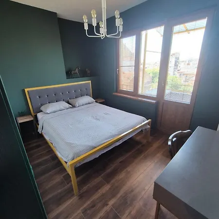Wonderland For Rent Sofya