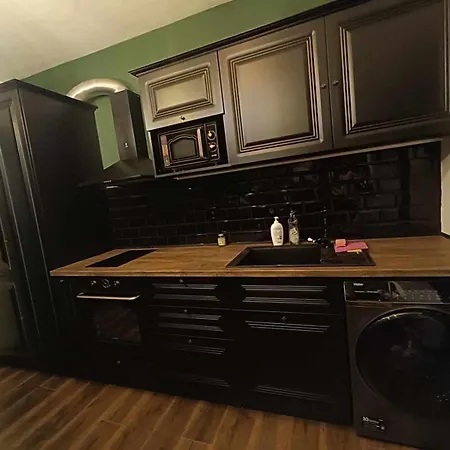 Wonderland For Rent *