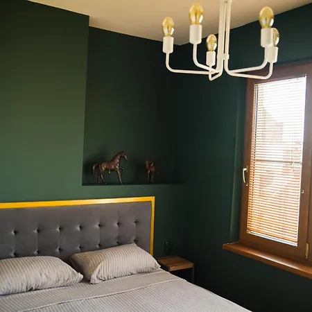 Wonderland For Rent Gazde/Camere de închiriat *