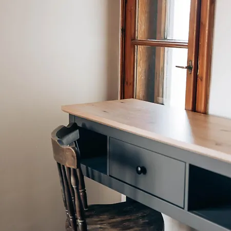 Wonderland For Rent Gazde/Camere de închiriat