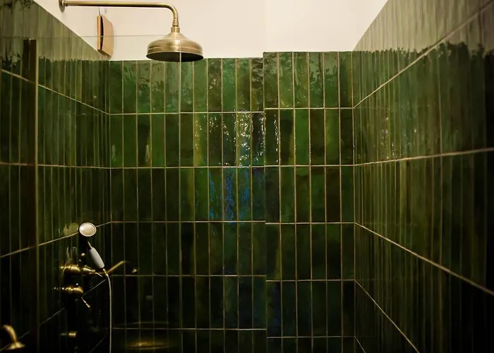 Wonderland For Rent ソフィア