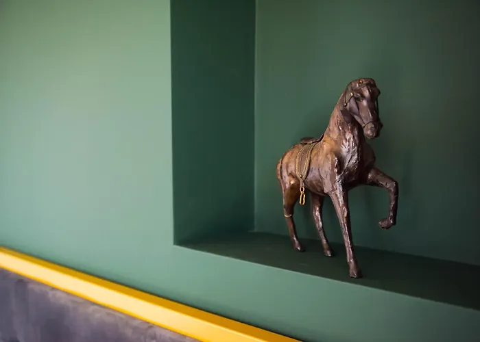 Wonderland For Rent * Sofia